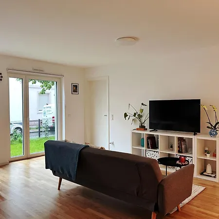 Nest Apartment *